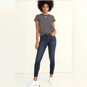 Madewell High Rise Skinny Jeans. Size 27. Style # F8990.